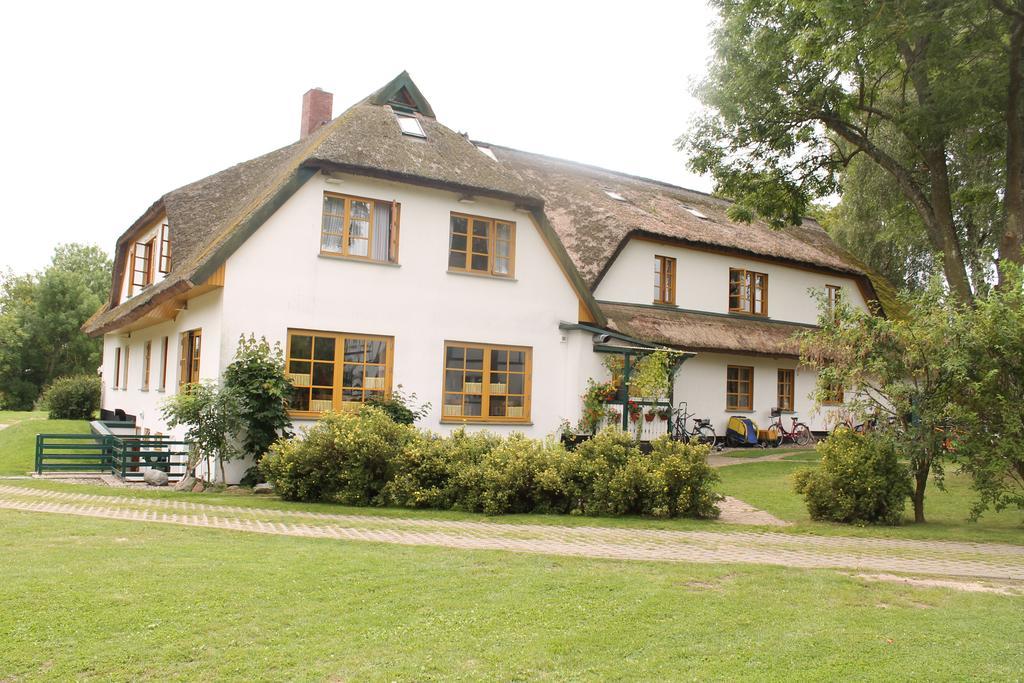 Reethaeuser Auf Ruegen Middelhagen Luaran gambar