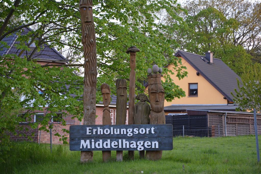 Reethaeuser Auf Ruegen Middelhagen Luaran gambar