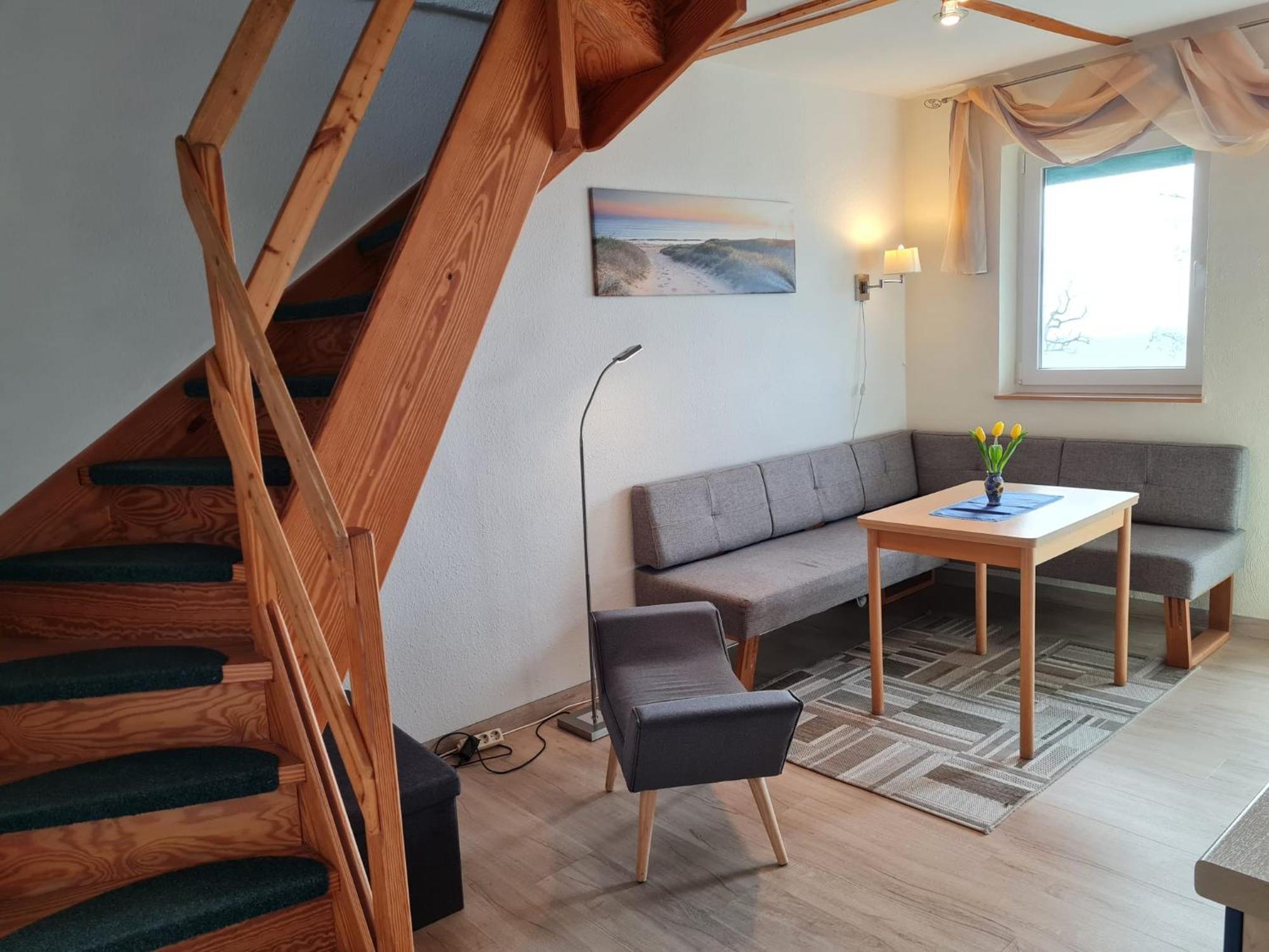 Reethaeuser Auf Ruegen Middelhagen Bilik gambar